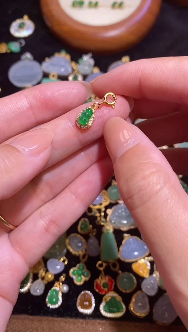 颈饰银S925镶嵌翡翠天然a货翡翠