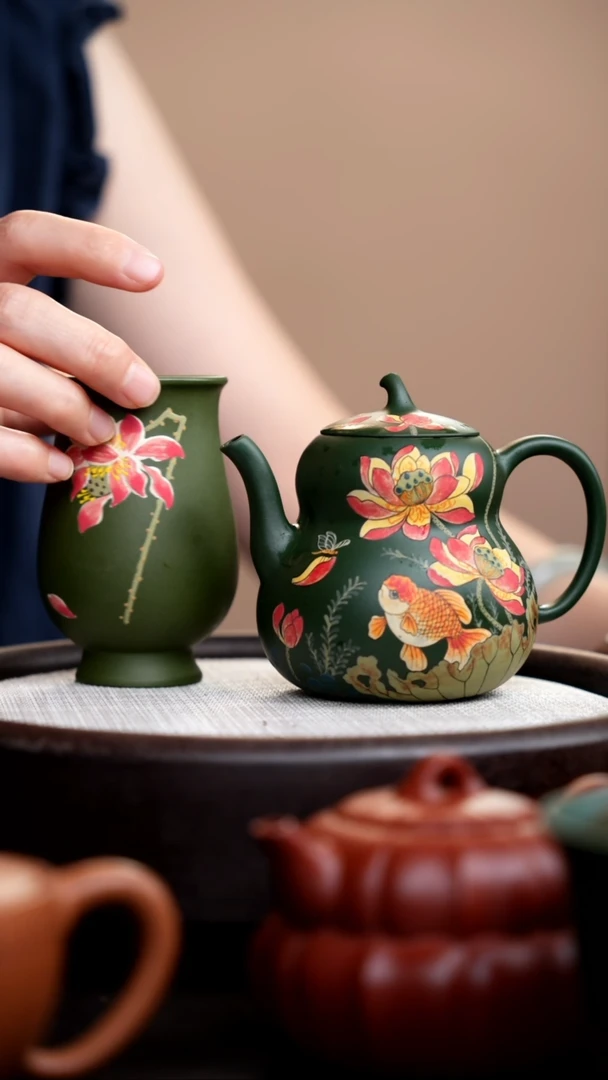 茶壶紫砂民国绿葫芦壶泥绘金鱼荷花+杯