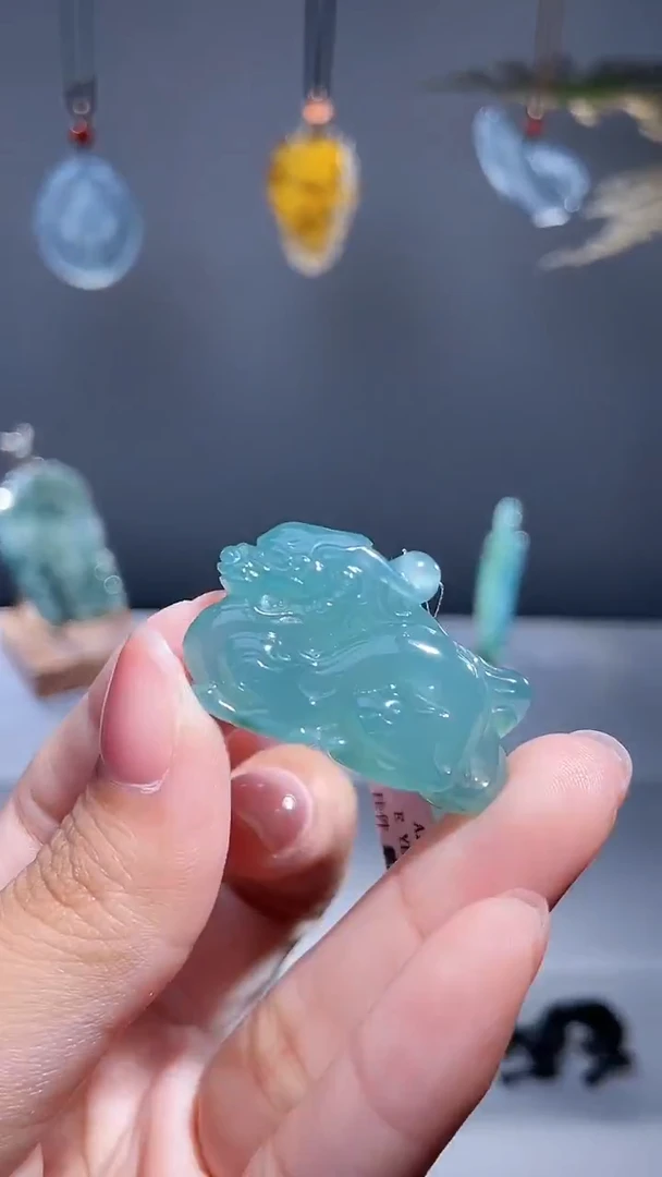 颈饰未镶嵌翡翠麒麟