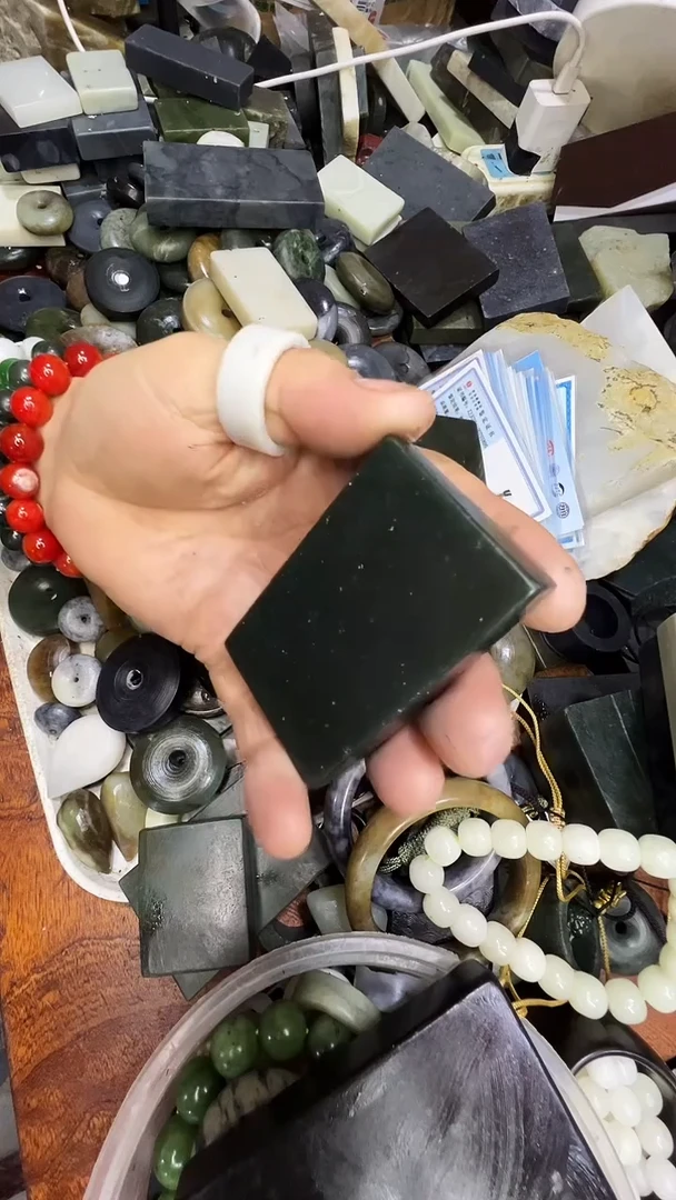 未镶嵌和田玉珠宝半成品牌子