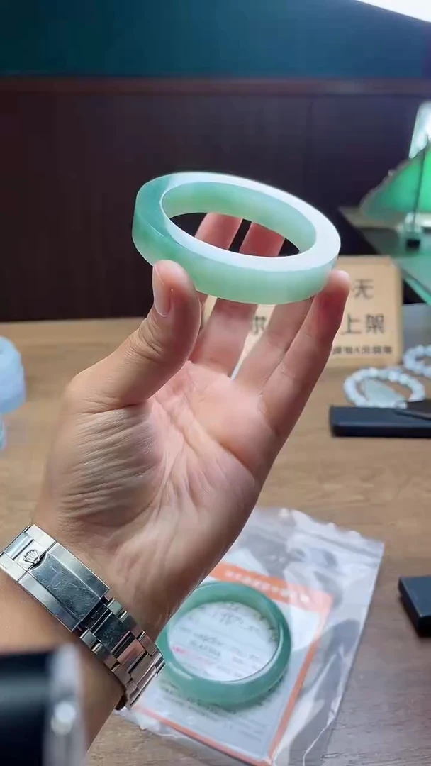 定制翡翠手镯未镶嵌淡***福定制