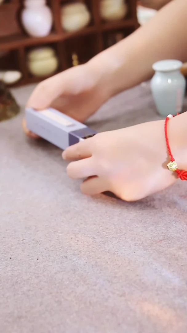 【闪购商品】野花香二断香5.18g不退还不中差评