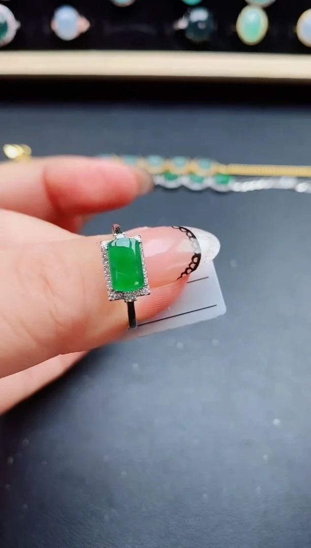 翡翠戒指银S925镶嵌5860