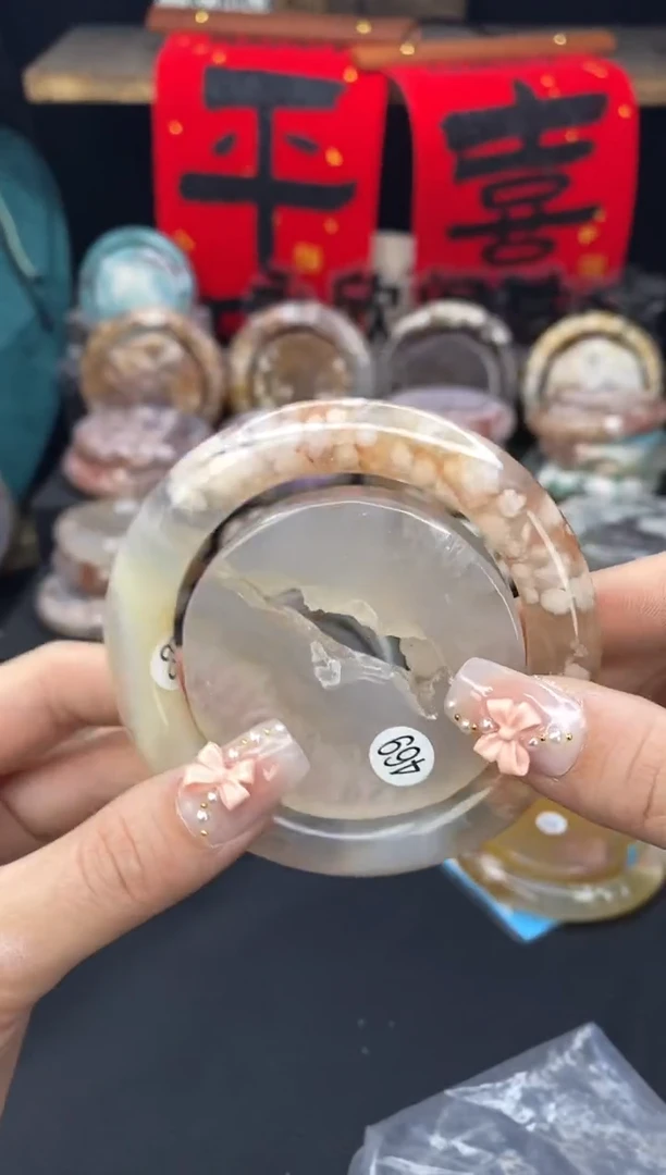【闪购商品】石英质玉手镯（圆镯）未镶嵌58