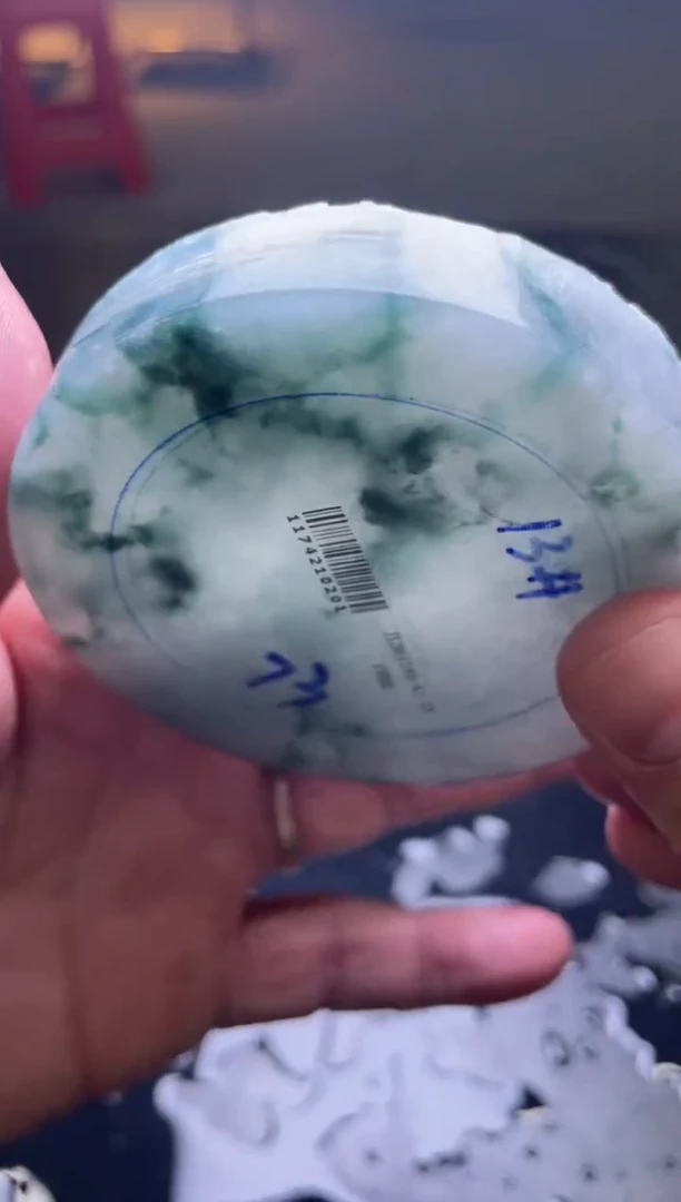 未镶嵌手镯定制翡翠看***空翡翠定制手镯含芯