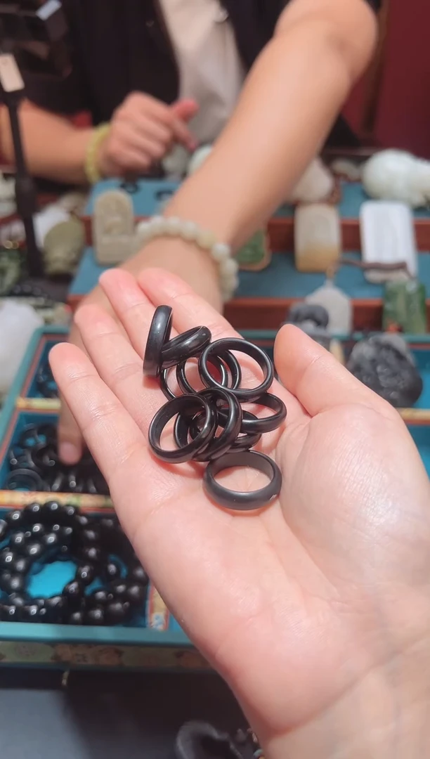 和田玉未镶嵌吊坠(不含链)1