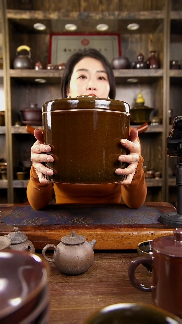鳝鱼黄色的大茶叶罐原矿手工