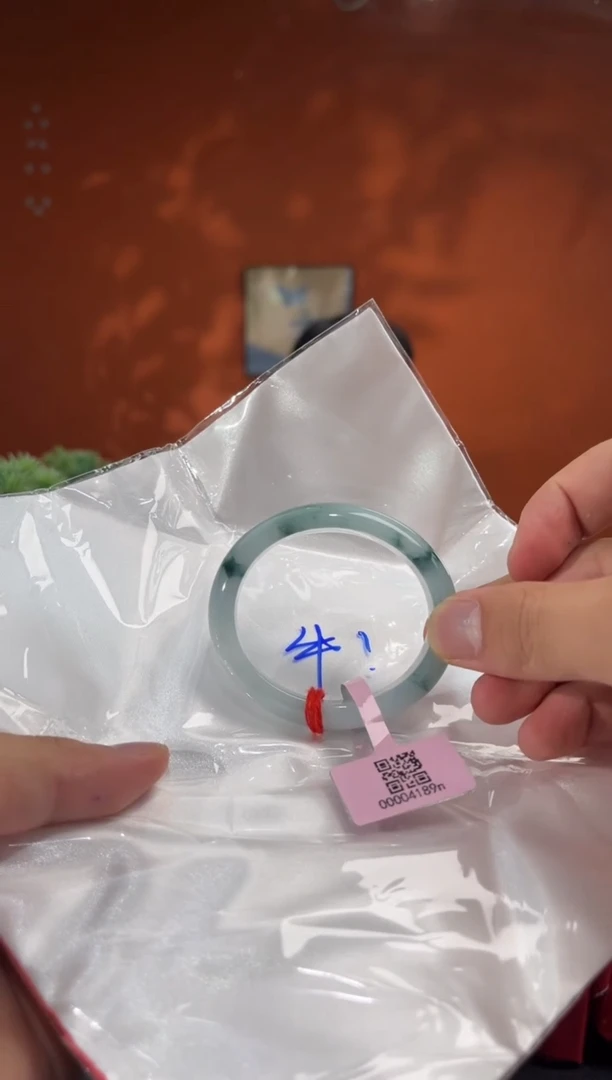 未镶嵌手镯翡翠翡翠手镯