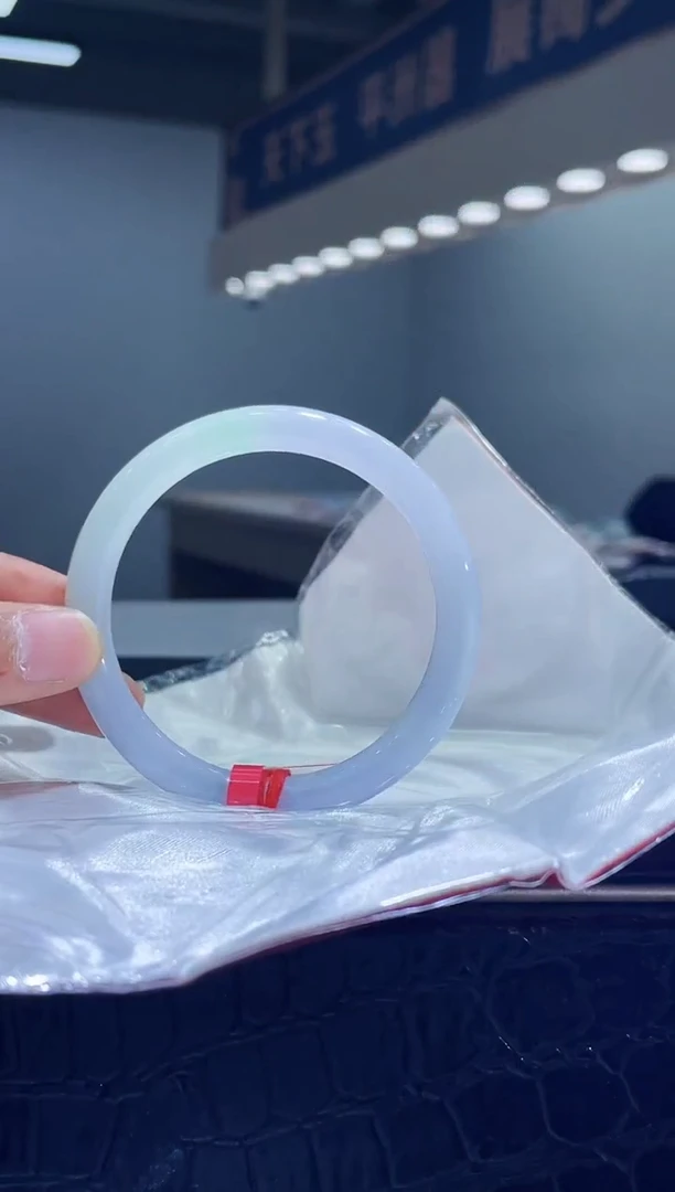 未镶嵌手镯翡翠18