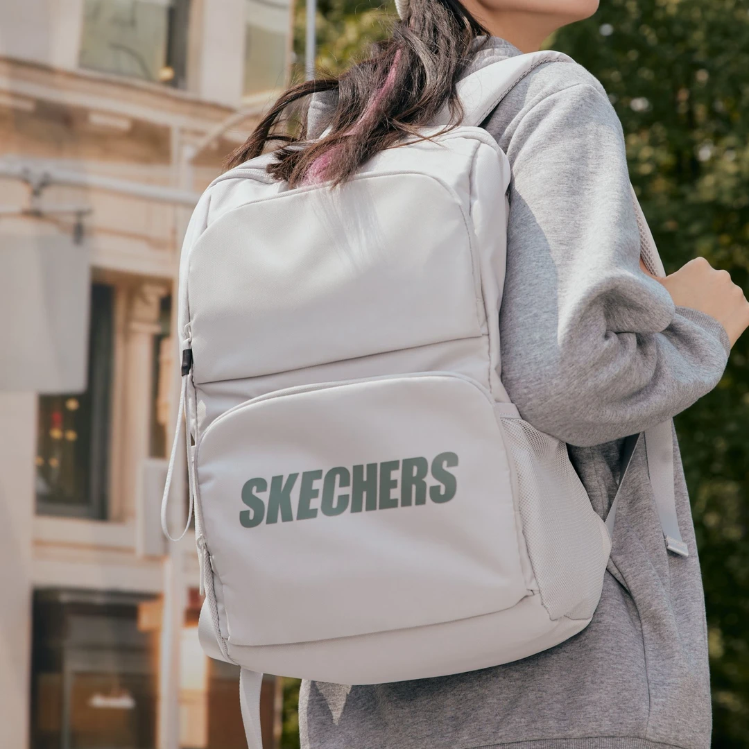 斯凯奇户外防泼水多功能百搭大容量双肩包L320U196