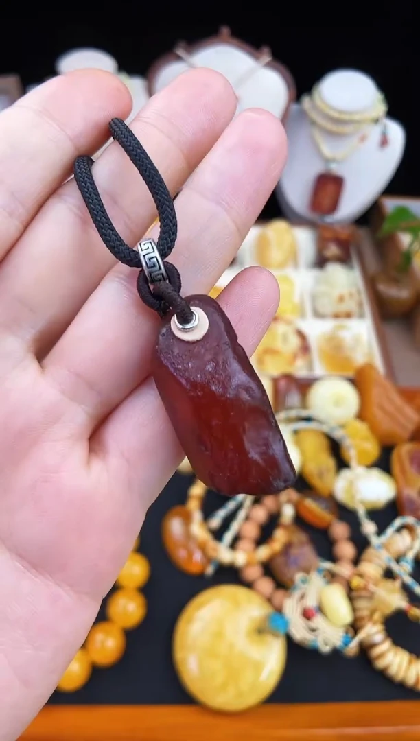 琥珀未镶嵌珠宝奇石柒月