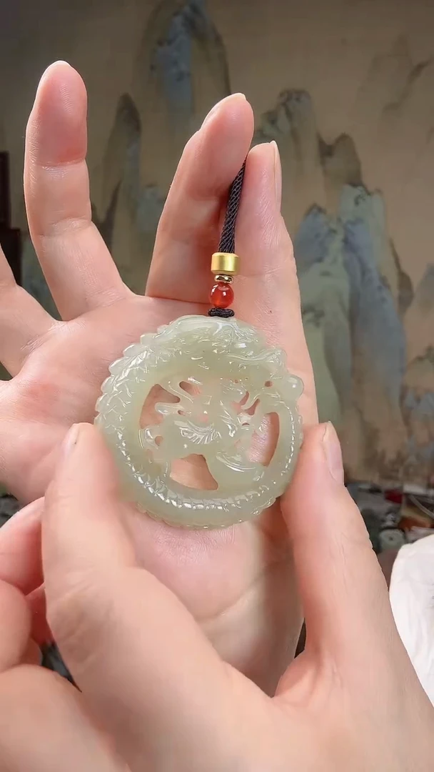 颈饰未镶嵌和田玉.