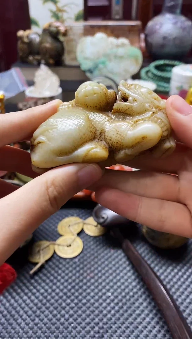 未镶嵌和田玉挂件麒麟