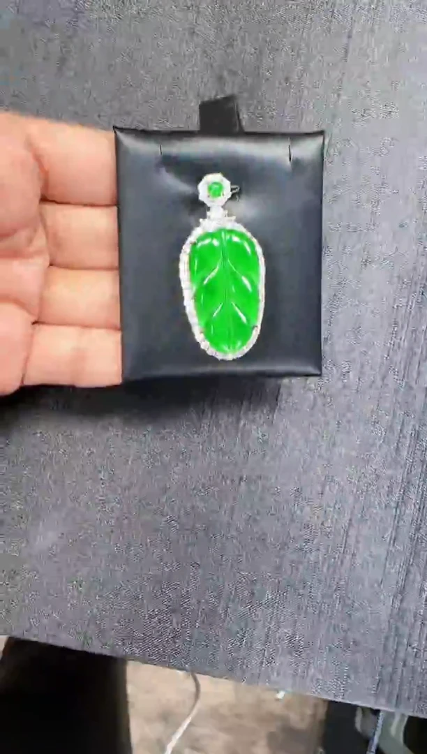 未镶嵌定制翡翠翡翠吊坠43