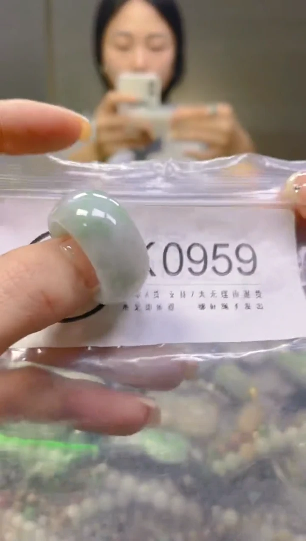 翡翠未镶嵌颈饰20/K/翡翠A货一图一物