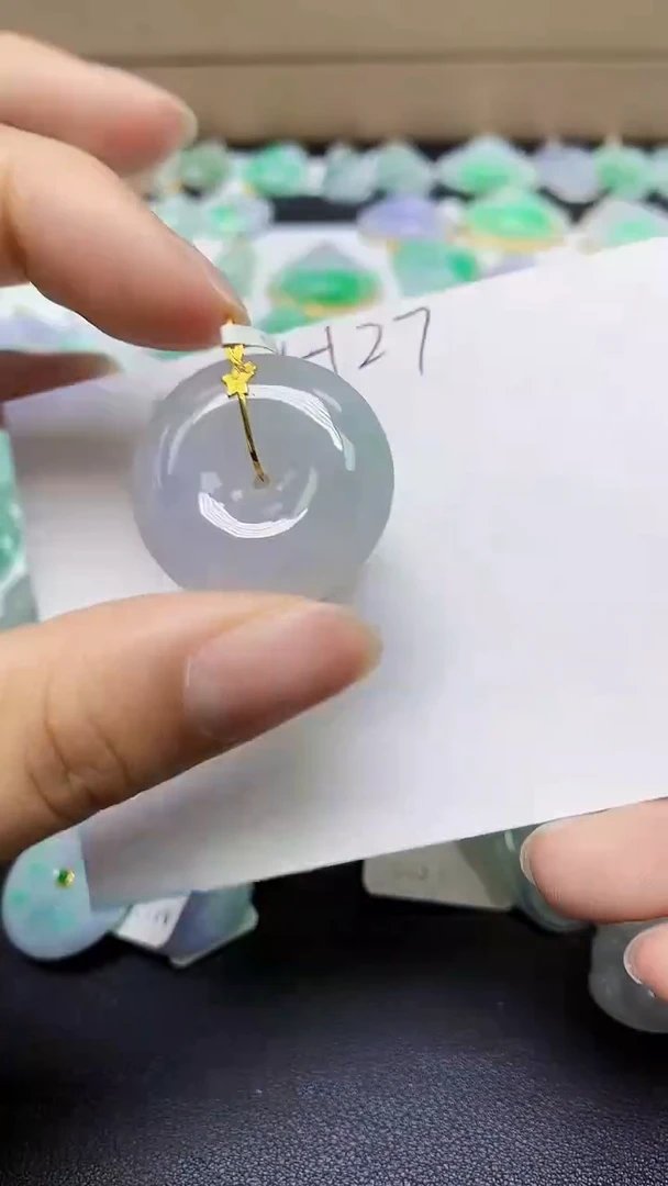 翡翠18K金镶嵌颈饰天然缅甸翡翠A货