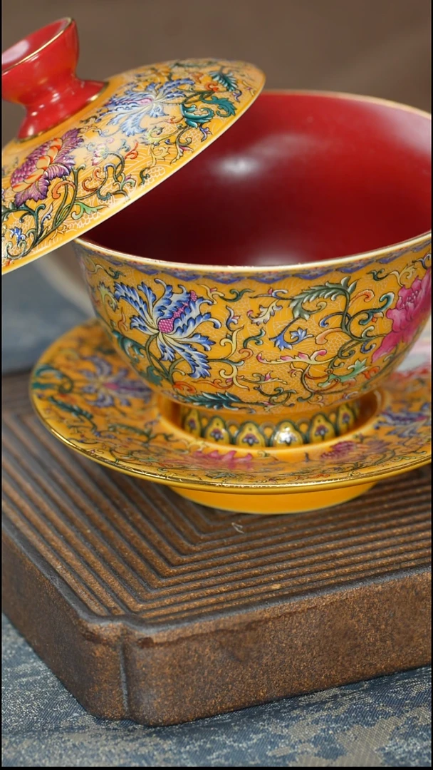 【黄】【珐琅彩盖碗】【15西泠礼盒】