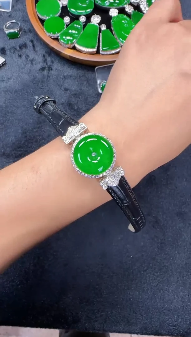 未镶嵌定制翡翠翡翠手牌127