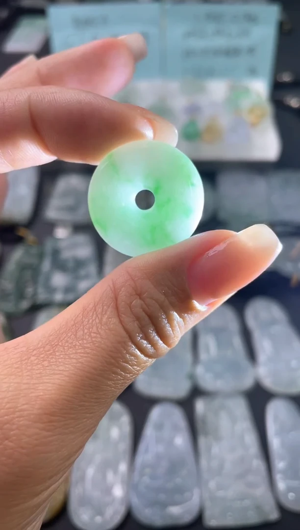 吊坠(不含链)未镶嵌翡翠多样性发其一