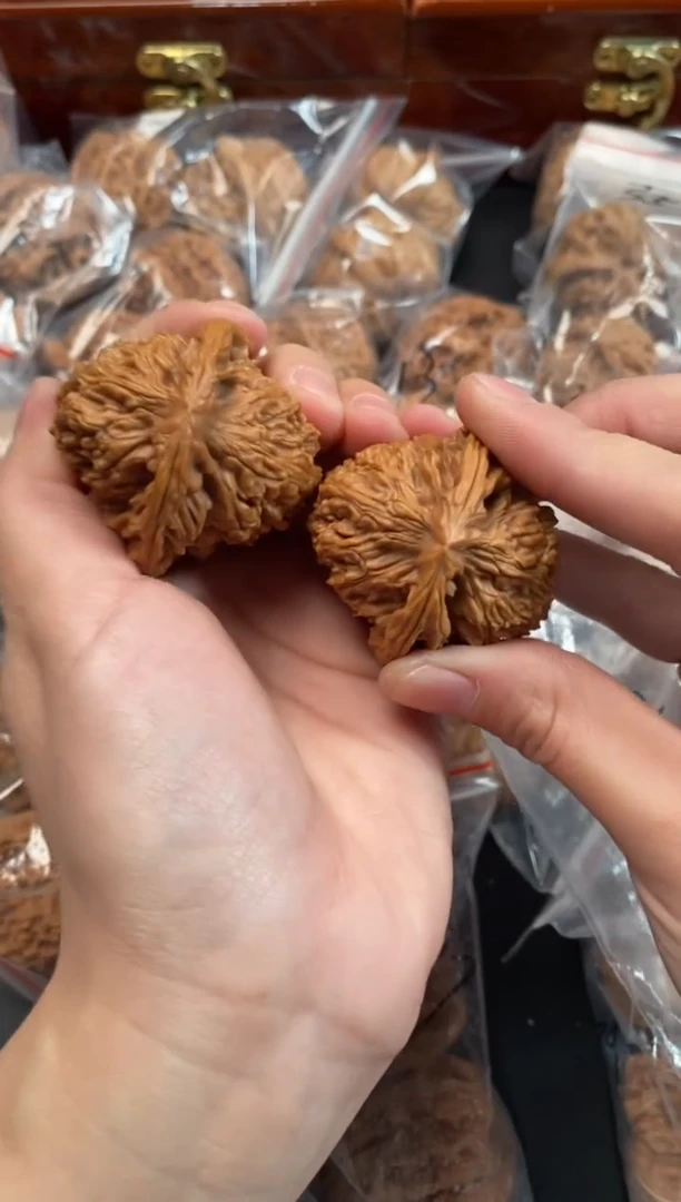 把件文玩核桃南疆石42尺w802