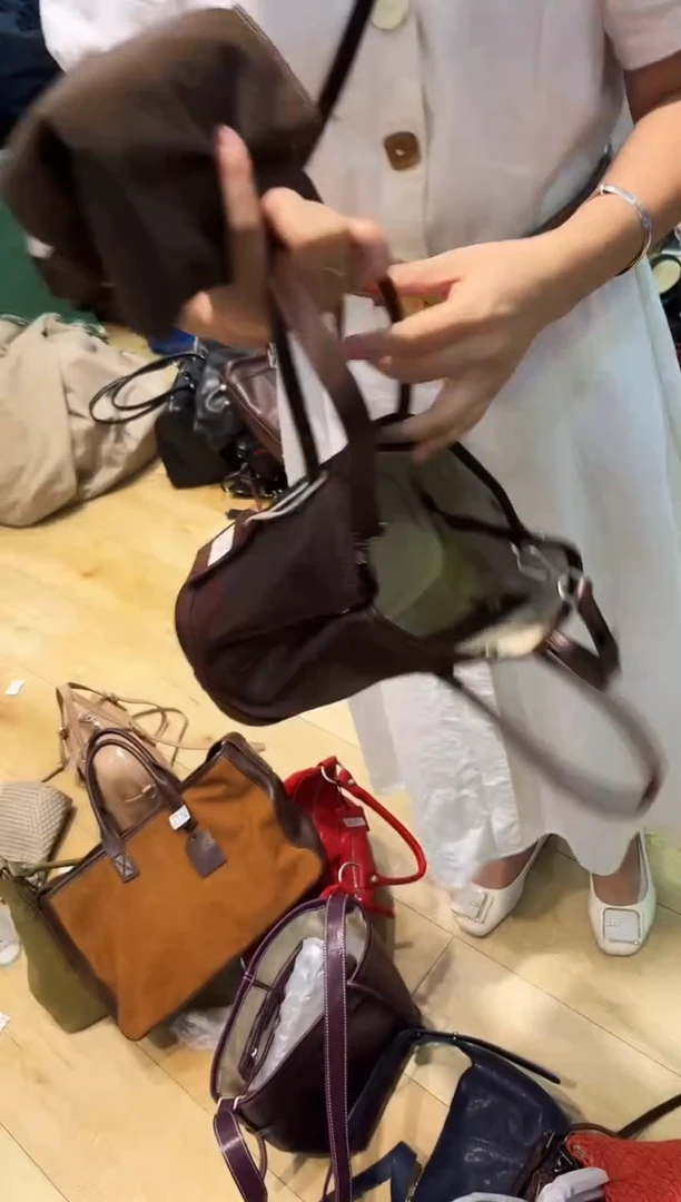 牛皮（革）高端订制时尚百搭女士手提斜跨包包
