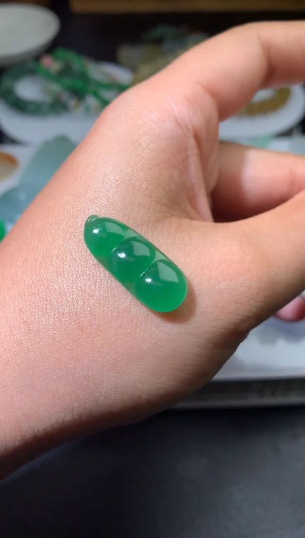 未镶嵌定制翡翠毛货