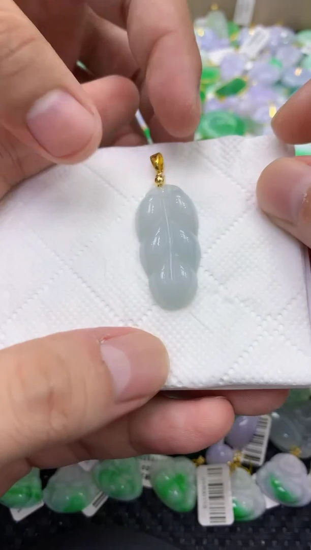 颈饰未镶嵌翡翠天然缅甸翡翠A货