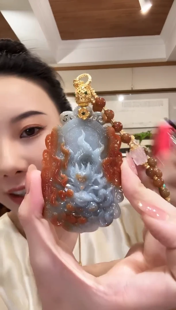 翡翠未镶嵌颈饰国风