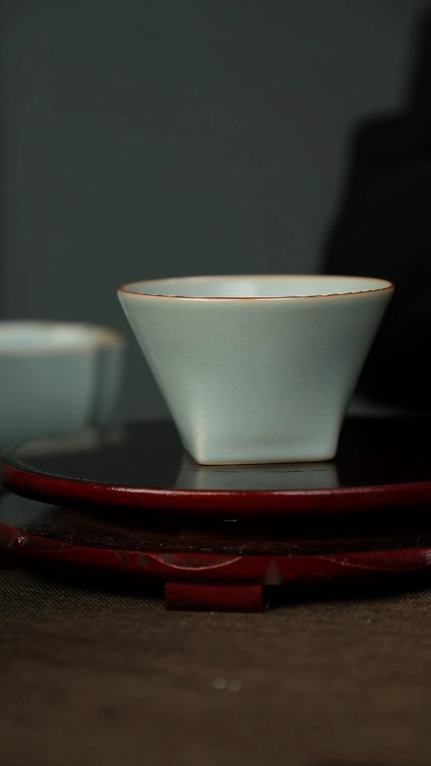 微微瑕 天圆地方杯 无底款  拍下不退不换