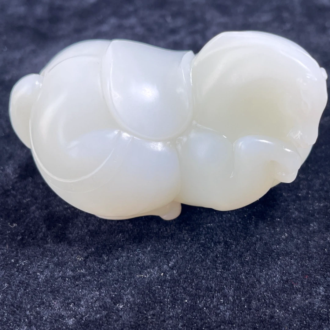 新疆和田玉羊脂白玉马把件