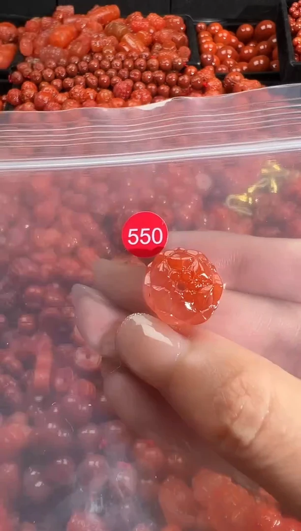 颈饰未镶嵌南红玛瑙1