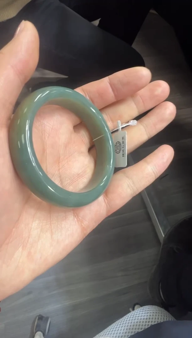 未镶嵌手镯和田玉西****)且末蓝56+手镯