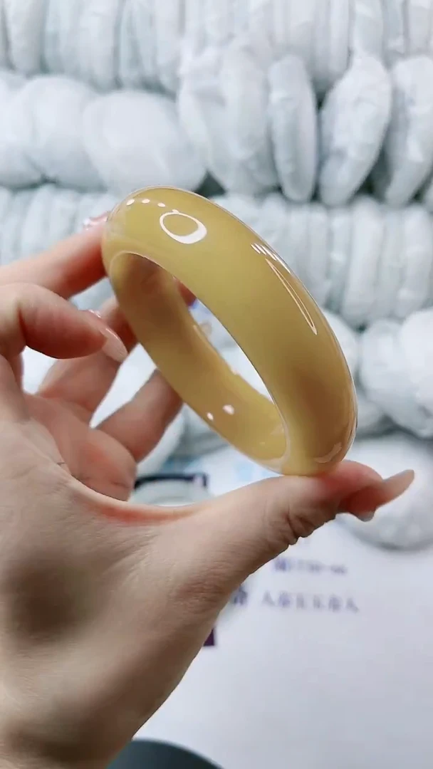 【闪购商品】石英质玉手镯未镶嵌多样性发货A137