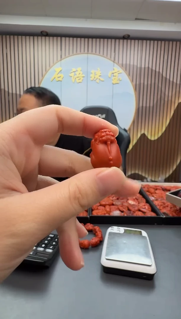 未镶嵌雕刻南红玛瑙012ZB1207产品一个