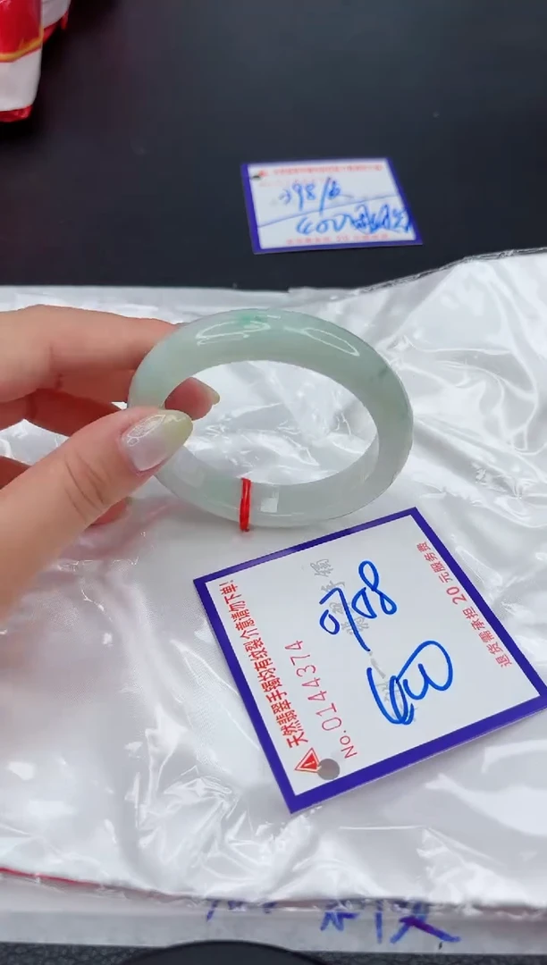 翡翠手镯未镶嵌1111111111