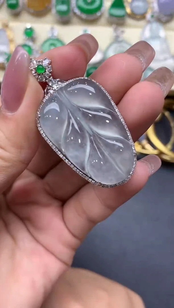 颈饰18K金镶嵌翡翠469-中国好珍宝