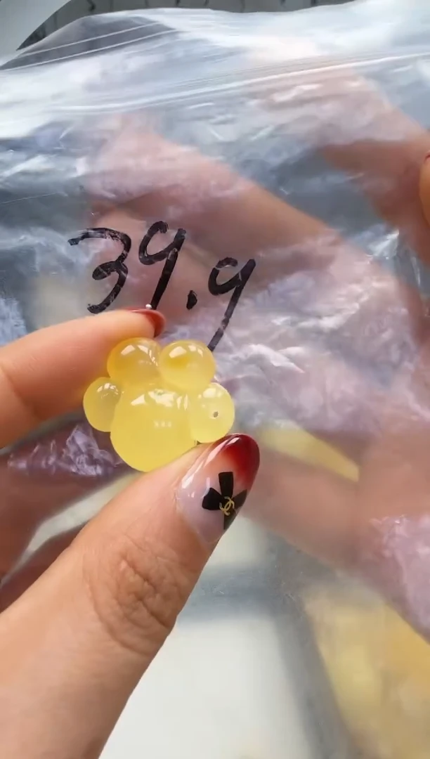 裸石琥珀未镶嵌如图