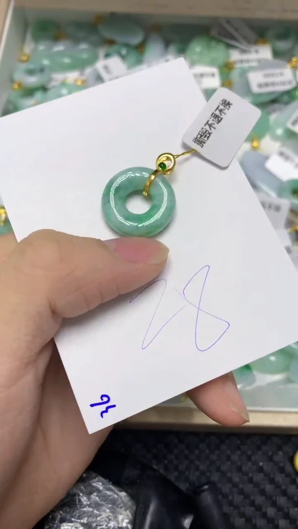 颈饰未镶嵌翡翠缅甸A货翡翠