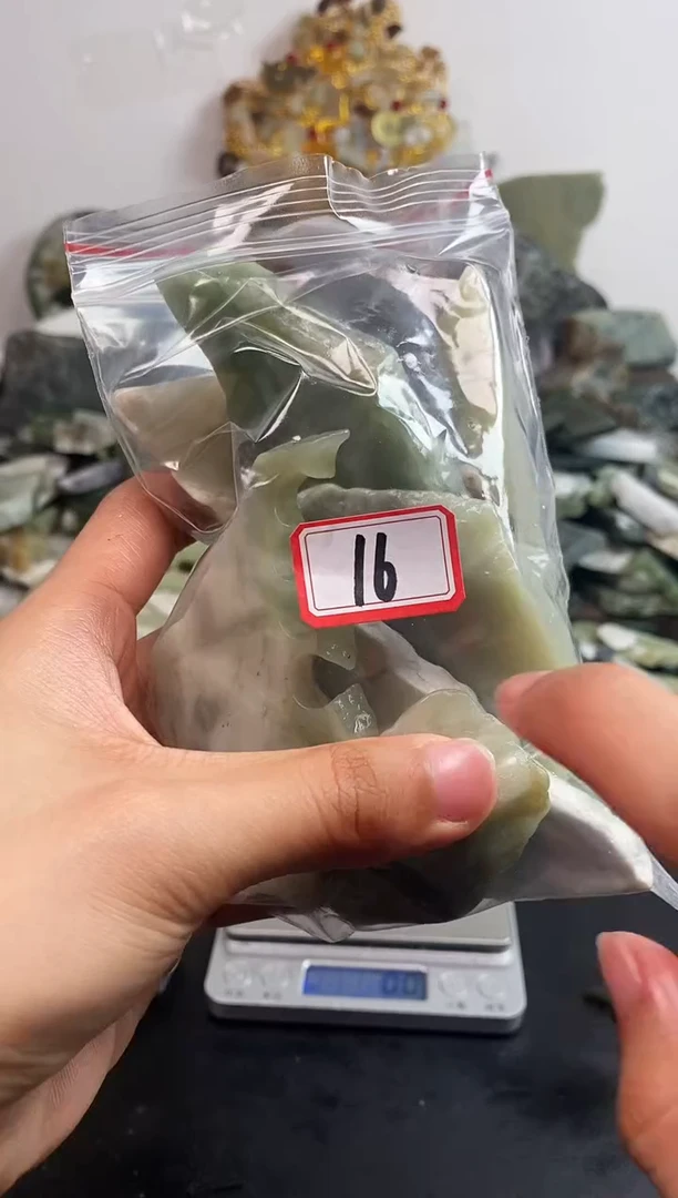 未镶嵌和田玉摆件16