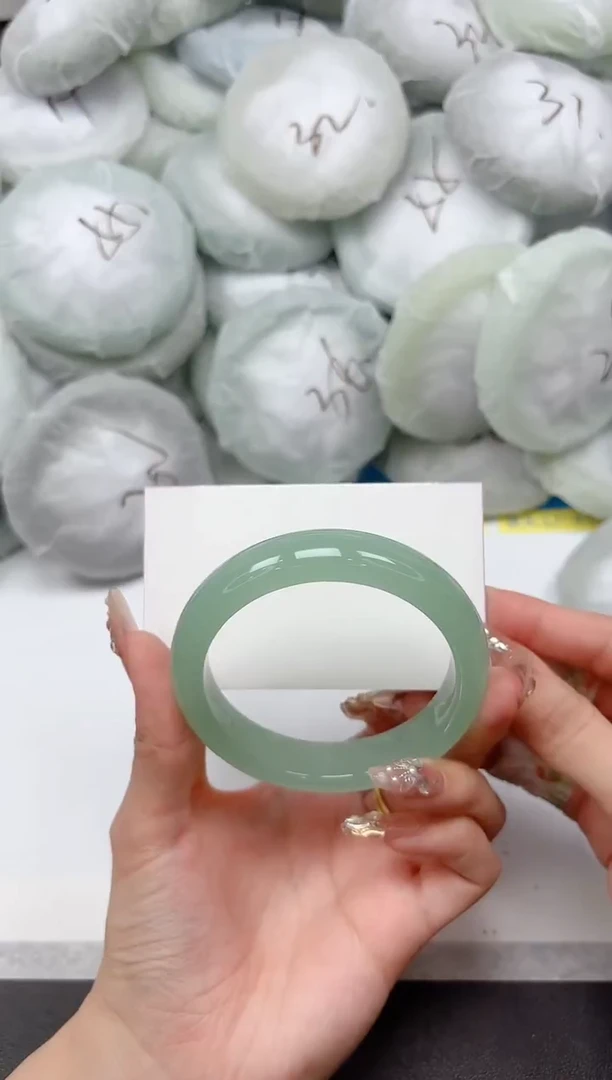 未镶嵌手镯石英质玉8-58.1