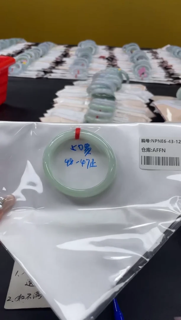 未镶嵌手镯翡翠翡翠手镯