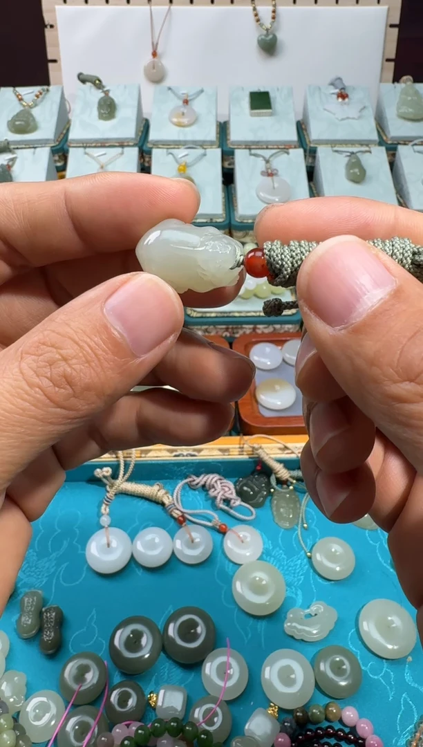 【闪购商品】和田玉颈饰未镶嵌貔貅