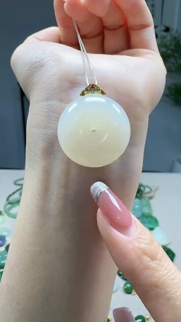 吊坠(不含链)18K金镶嵌和田玉1