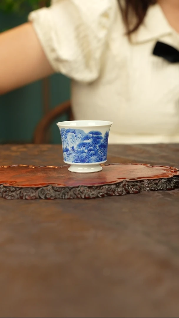 青花手绘山水主人杯
