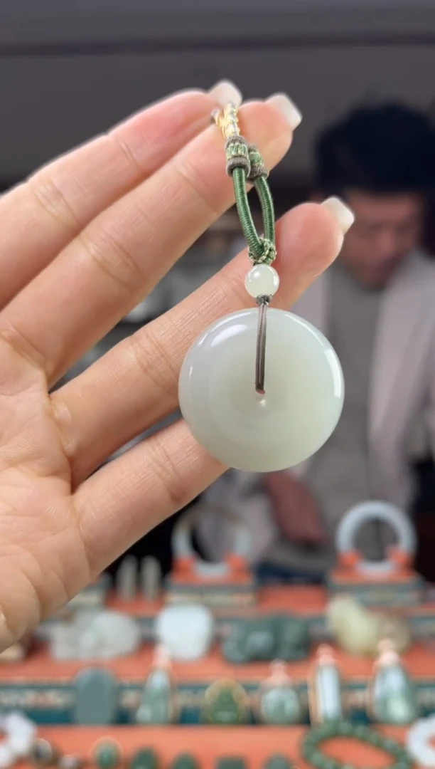 颈饰未镶嵌和田玉佩佩30mm左右