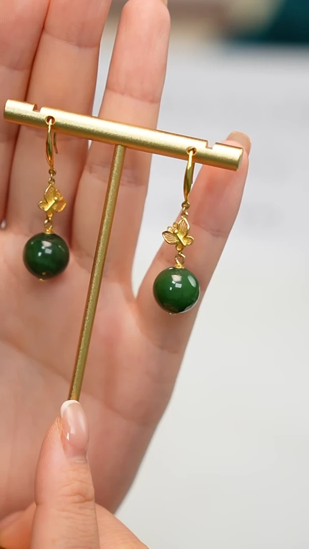 和田玉（碧玉）银S925镶嵌耳坠（碧玉蝴蝶）耳饰