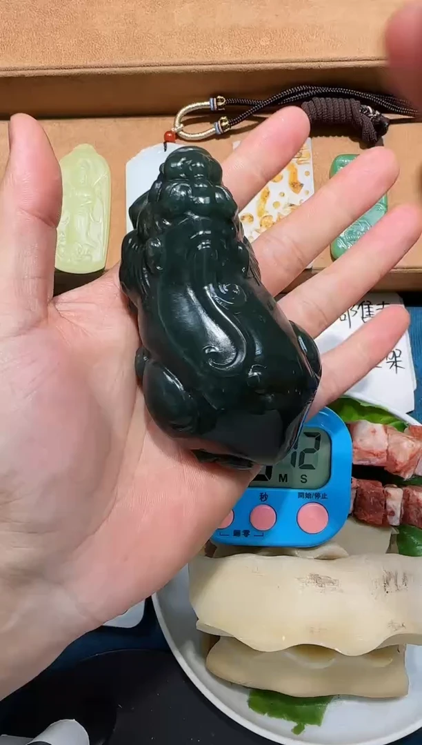 颈饰未镶嵌和田玉八*度把件