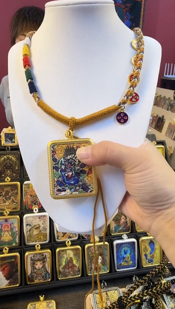 吊坠青海热贡手绘唐卡