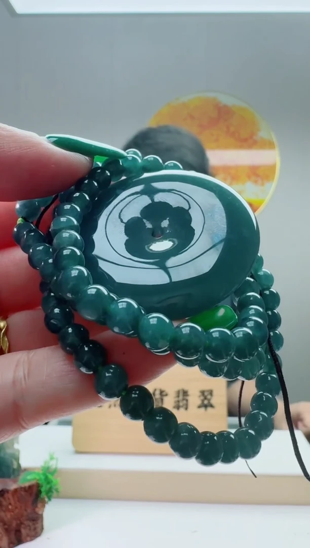 翡翠未镶嵌颈饰多样性随机发其一