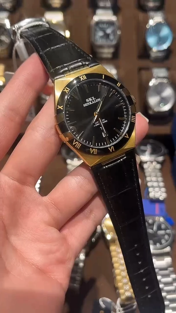 精钢孤品闪电购手表一个